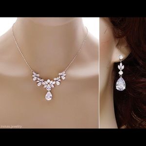 Crystal Jewelry Necklace and Earring Set
